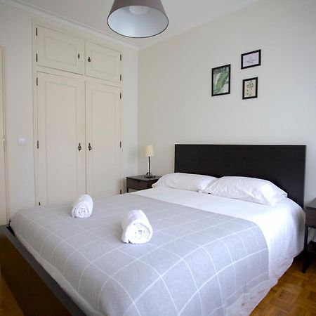 Downtown 3 Bedroom With Balcony - Quiet Street - Family Friendly - Groups OOporto Exteriör bild