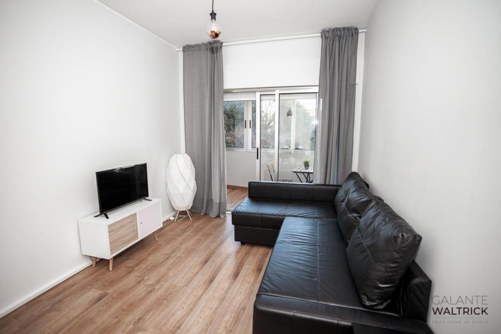 Downtown 3 Bedroom With Balcony - Quiet Street - Family Friendly - Groups OOporto Exteriör bild