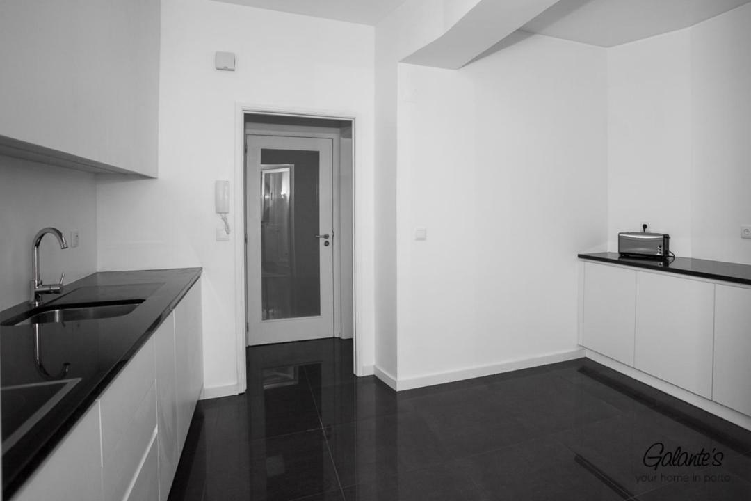 Downtown 3 Bedroom With Balcony - Quiet Street - Family Friendly - Groups OOporto Exteriör bild
